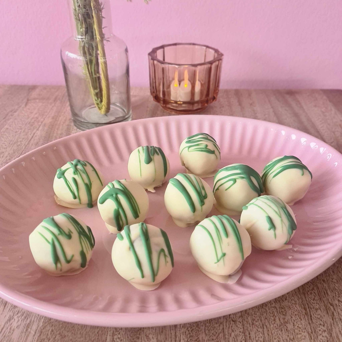 Romkugler med hvid chokolade og lime